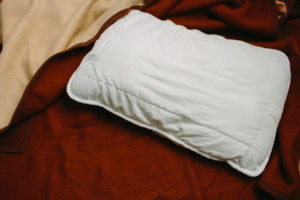 【いびきの原因】ちょうどいい高さの枕を見つけていびきを改善しよう！