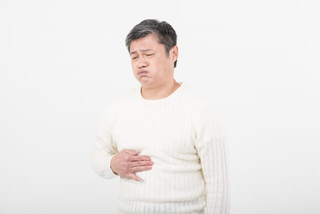 胃が痛くなるのは何故?胃痛とストレスにはどのような関係があるの?