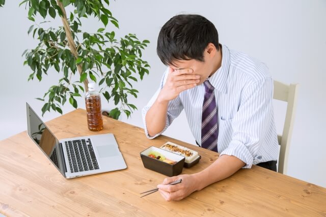 なんだか食欲がない。食欲不振の原因と対処法。明日からできる食欲不振の予防法